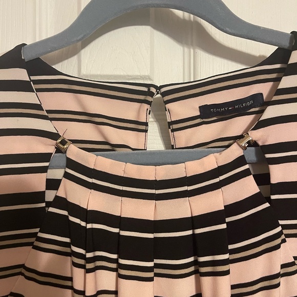 Tommy Hilfiger Top - Picture 2 of 3